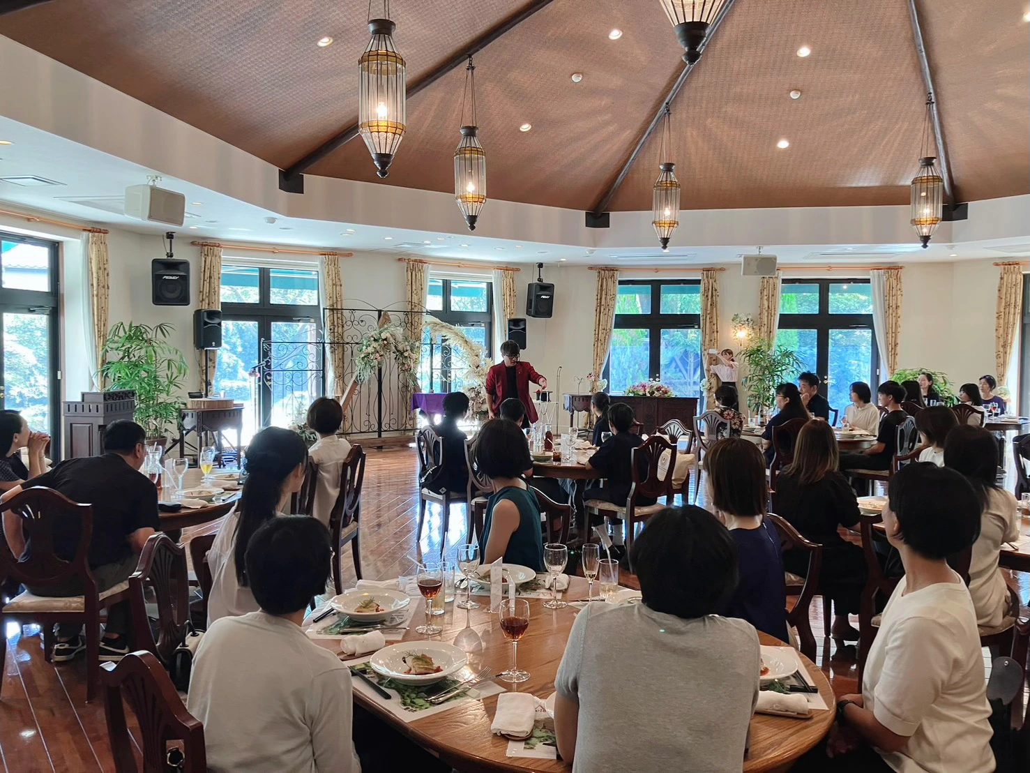 マジシャンによるパフォーマンス